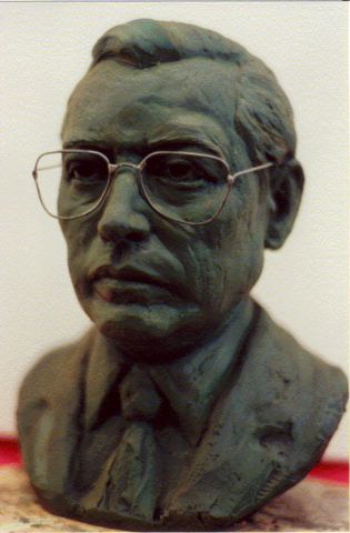 Dr Leopoldo Gonzalez